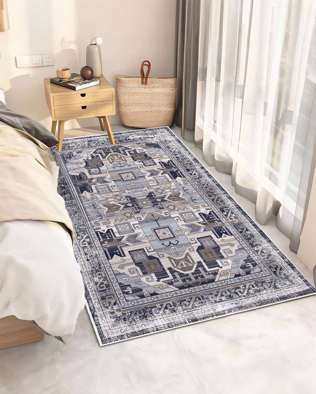 Antika vintage színes puha és fényes szőnyeg 