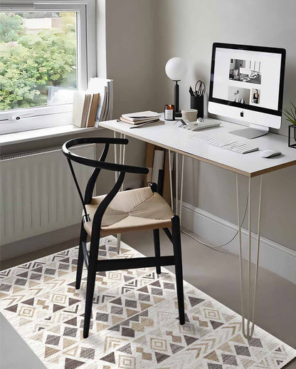 Moderner, weicher und glänzender Kelim-Teppich in Ruby-Beige 