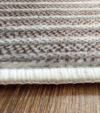 Yara schlichter, moderner, weicher und glänzender Teppich in Beige 