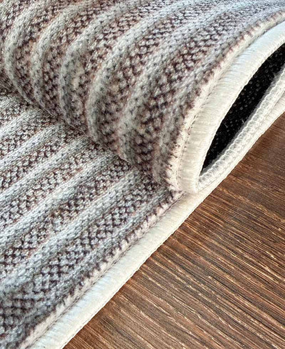 Yara schlichter, moderner, weicher und glänzender Teppich in Beige 